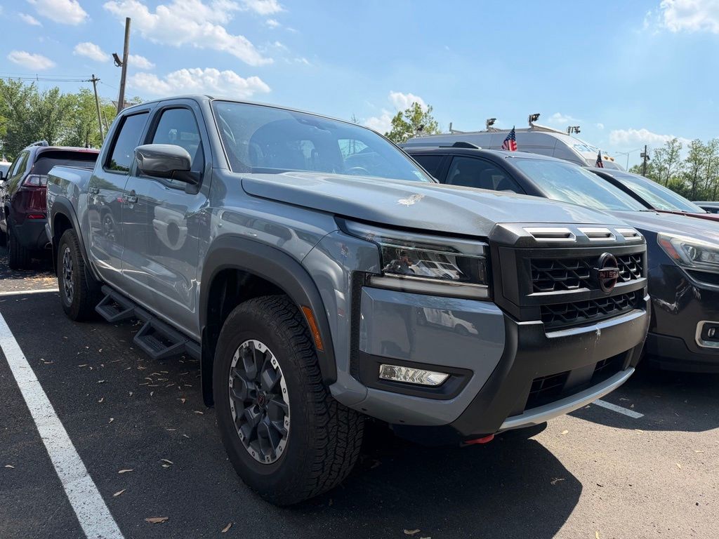 2025 Nissan Frontier PRO-4X Crew Cab 4X4's photo