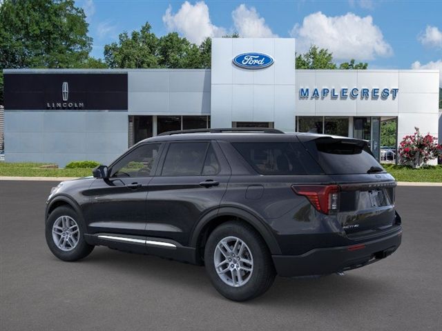 2025 Ford Explorer photo 2