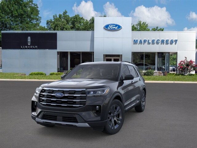 2025 Ford Explorer photo 2