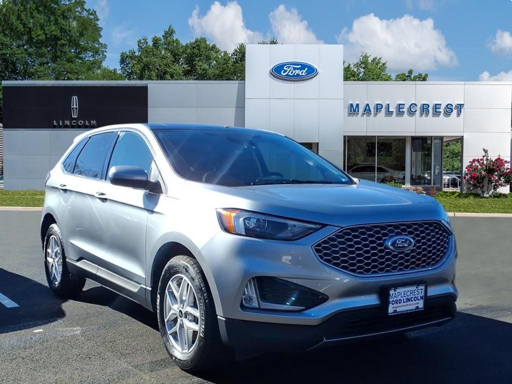Used 2023 Ford Edge Image