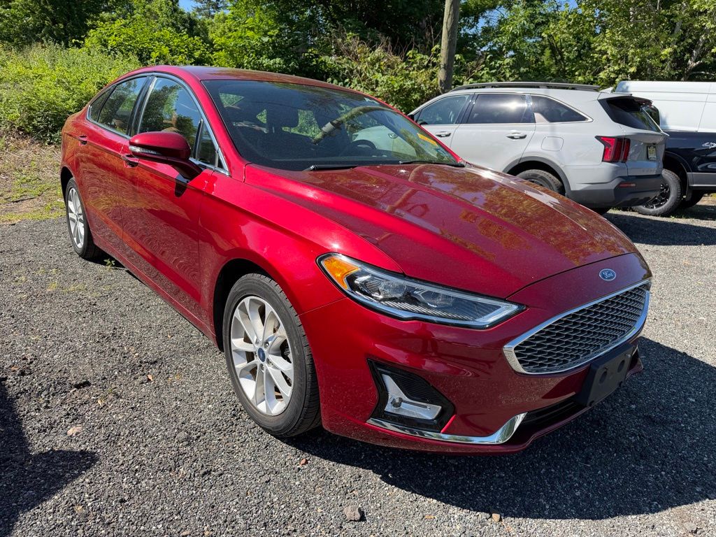 2019 Ford Fusion Plug-In Hybrid Titanium's photo