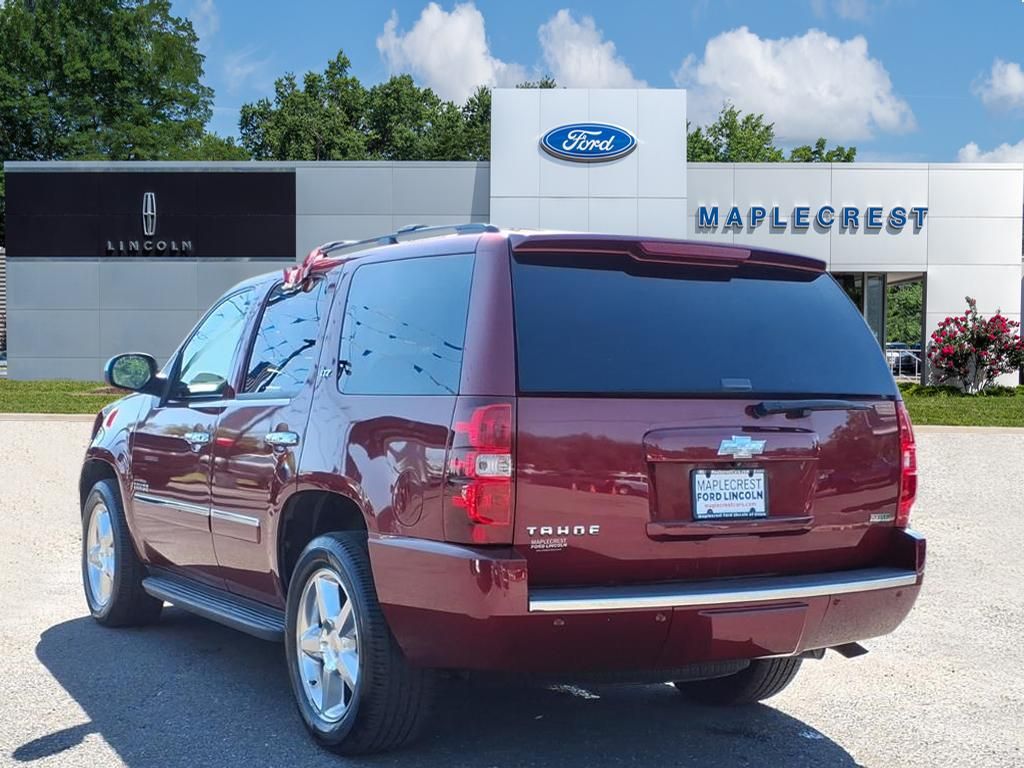 2010 Chevrolet Tahoe LTZ photo 3