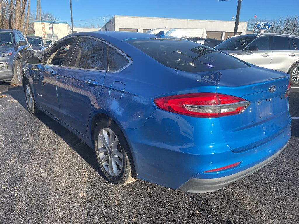 2019 Ford Fusion Hybrid SEL photo 2