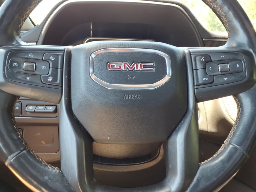 2021 GMC Yukon XL AT4 - Photo 9
