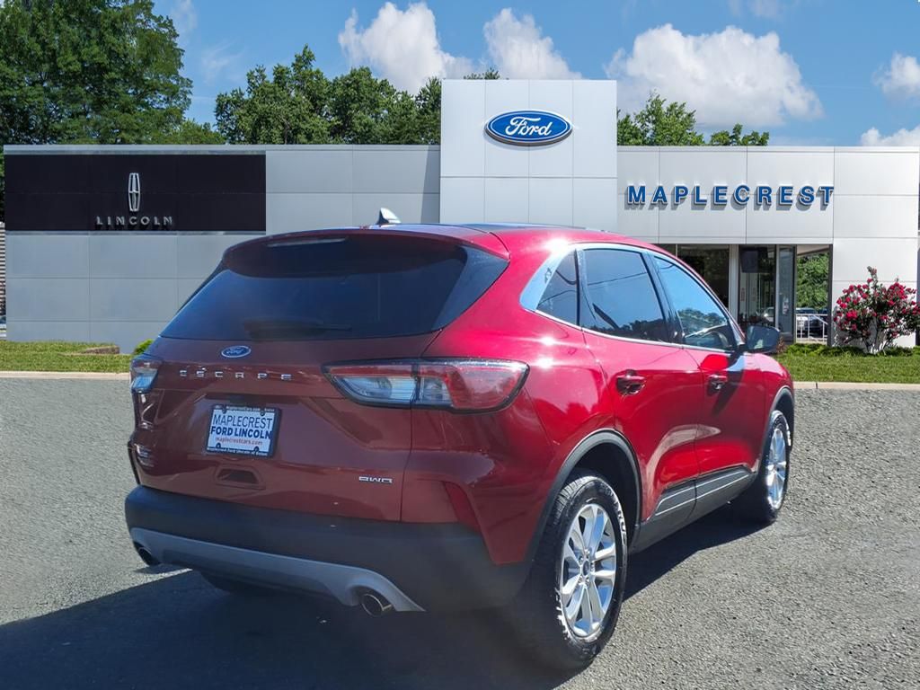 2022 Ford Escape SE photo 4