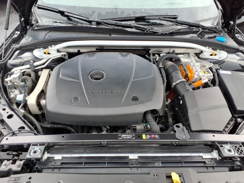 2024 Volvo V60 28