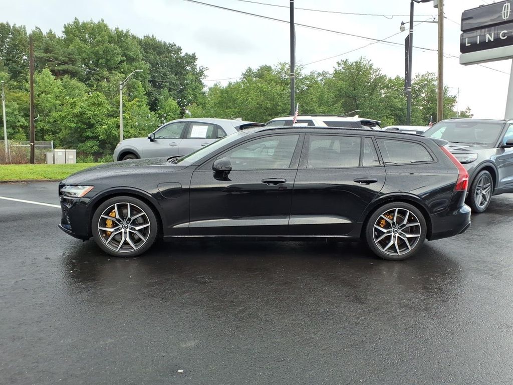 2024 Volvo V60 15