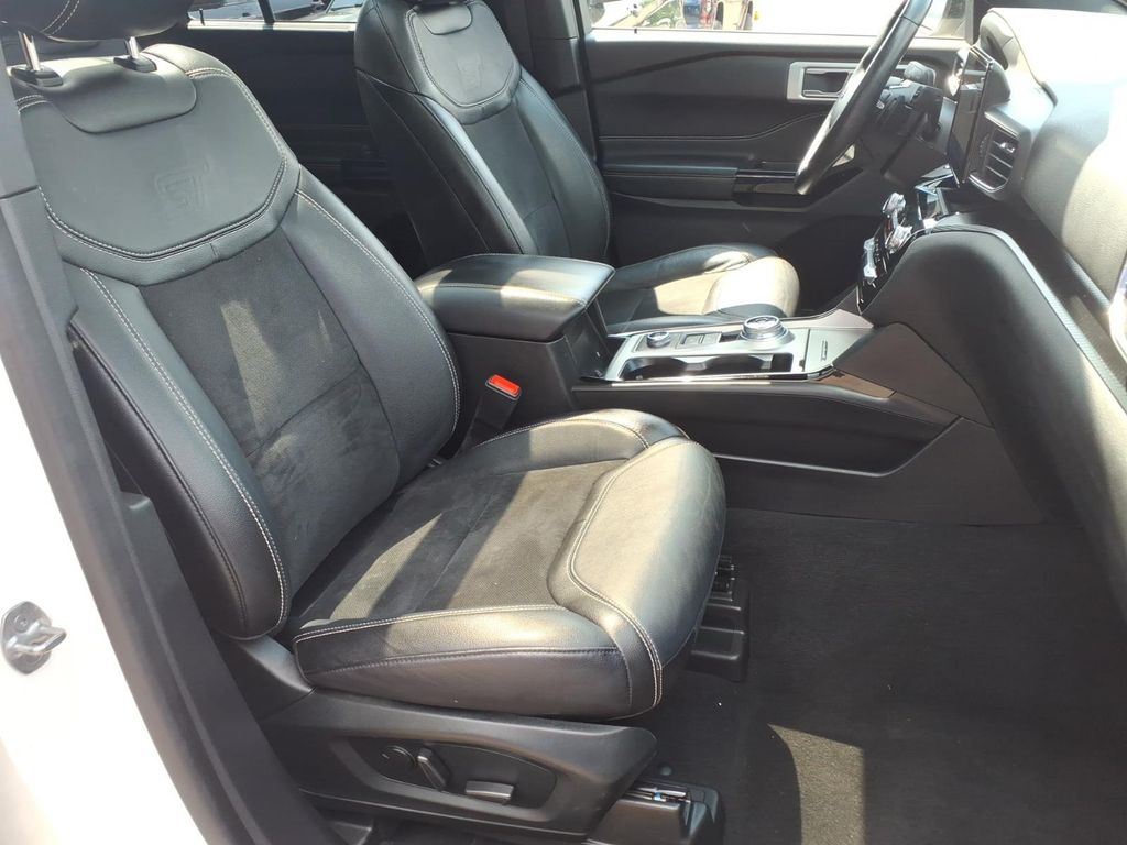 2022 Ford Explorer ST - Photo 13