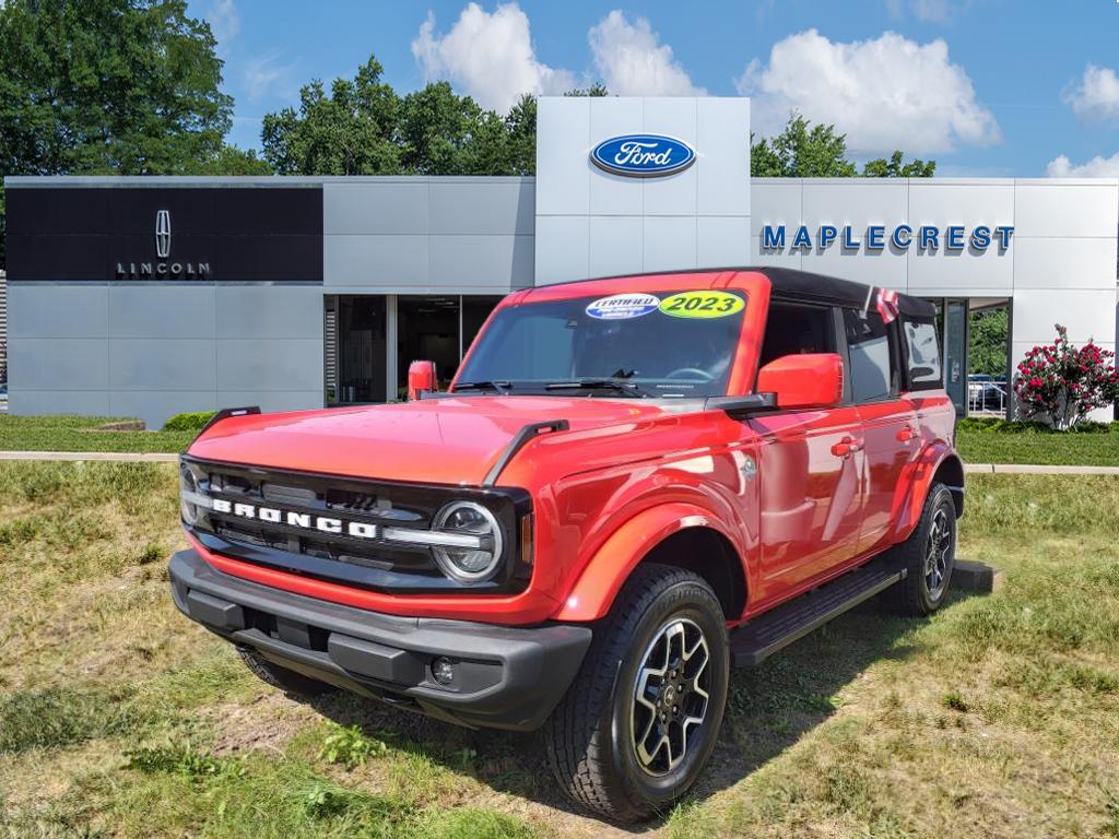 Used 2023 Ford Bronco 4-Door Outer Banks with VIN 1FMDE5DH2PLB17292 for sale in Vauxhall, NJ