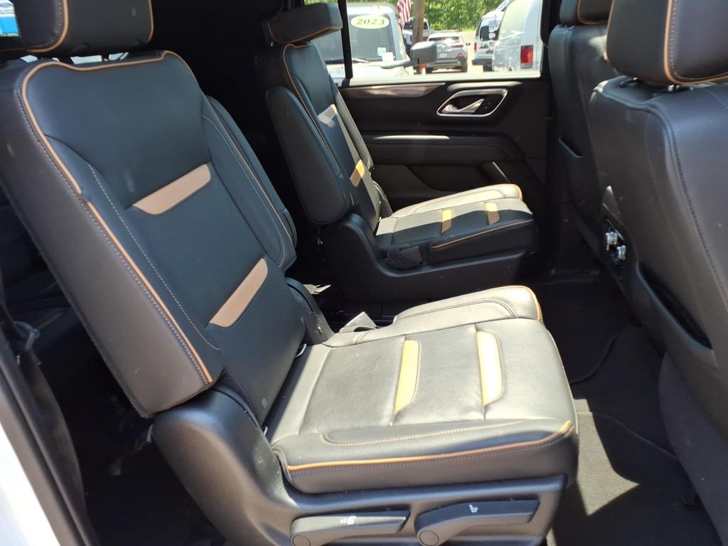 2021 GMC Yukon XL AT4 - Photo 16
