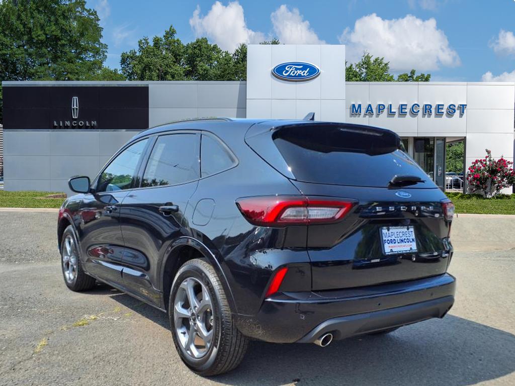 2023 Ford Escape ST-Line photo 3