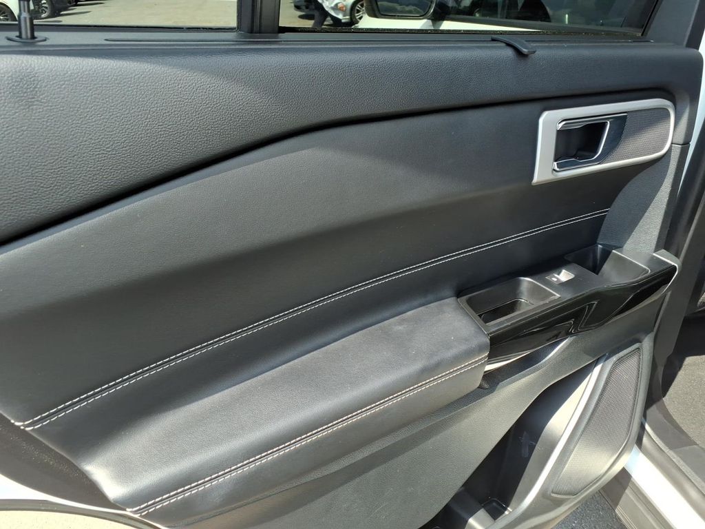 2022 Ford Explorer ST - Photo 15