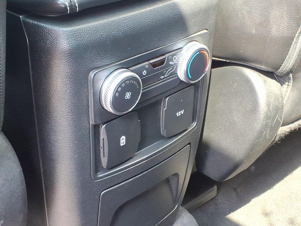 2022 Ford Explorer ST - Photo 17