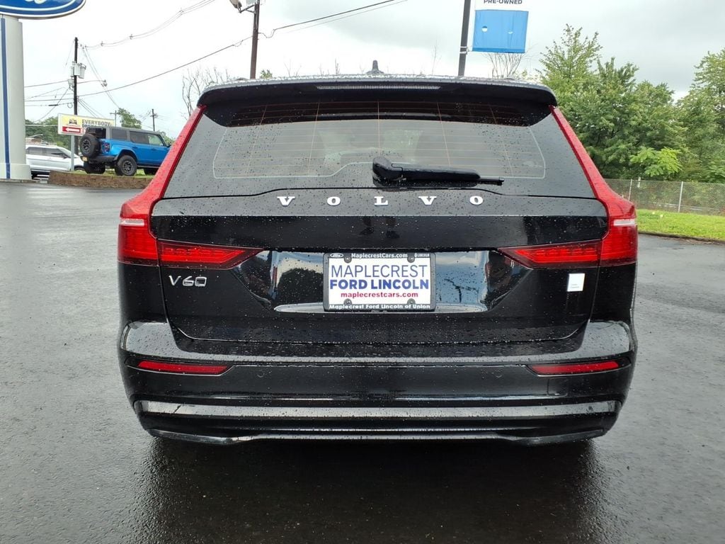 2024 Volvo V60 16