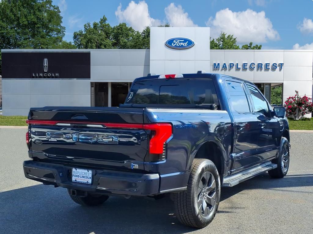 2023 Ford F-150 Lightning Lariat photo 4