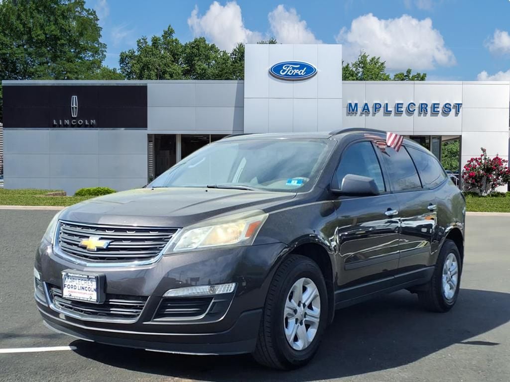 Used 2016 Chevrolet Traverse LS with VIN 1GNKVFKD5GJ336090 for sale in Union, NJ