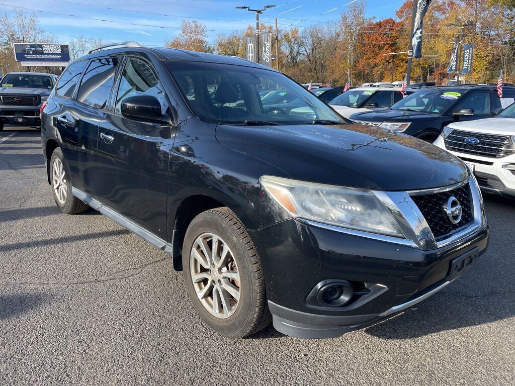 Used 2013 Nissan Pathfinder SV SUV