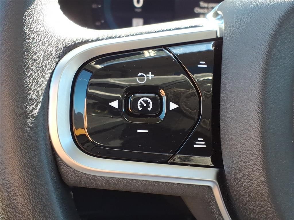 2024 Volvo XC90 Plus - Photo 7