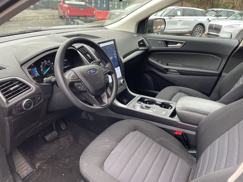 2024 Ford Edge SE's photo