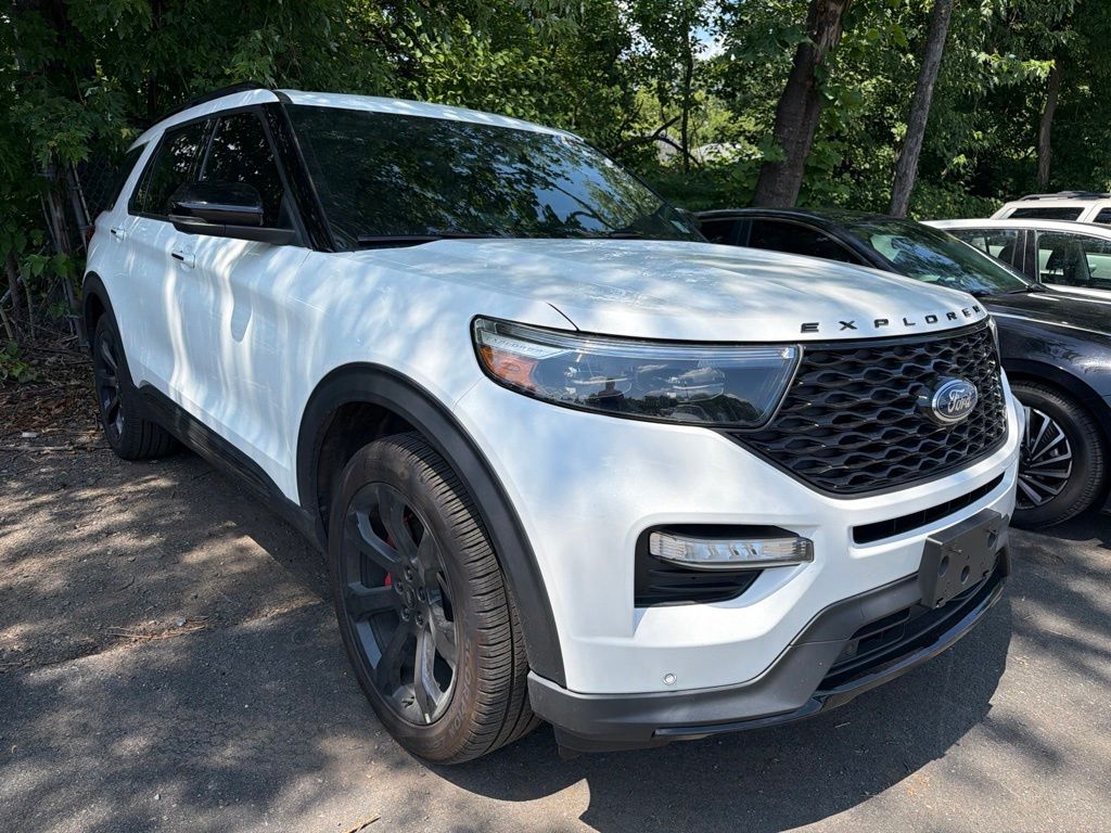 2023 Ford Explorer ST 4WD's photo