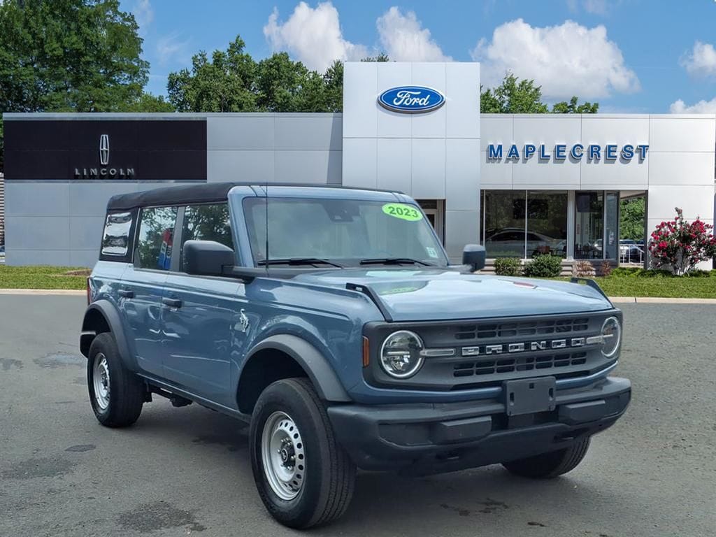 2023 Ford Bronco Base 4x4's photo