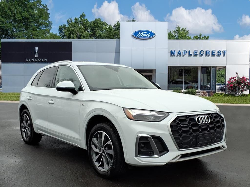2022 Audi Q5 45 Premium Plus's photo