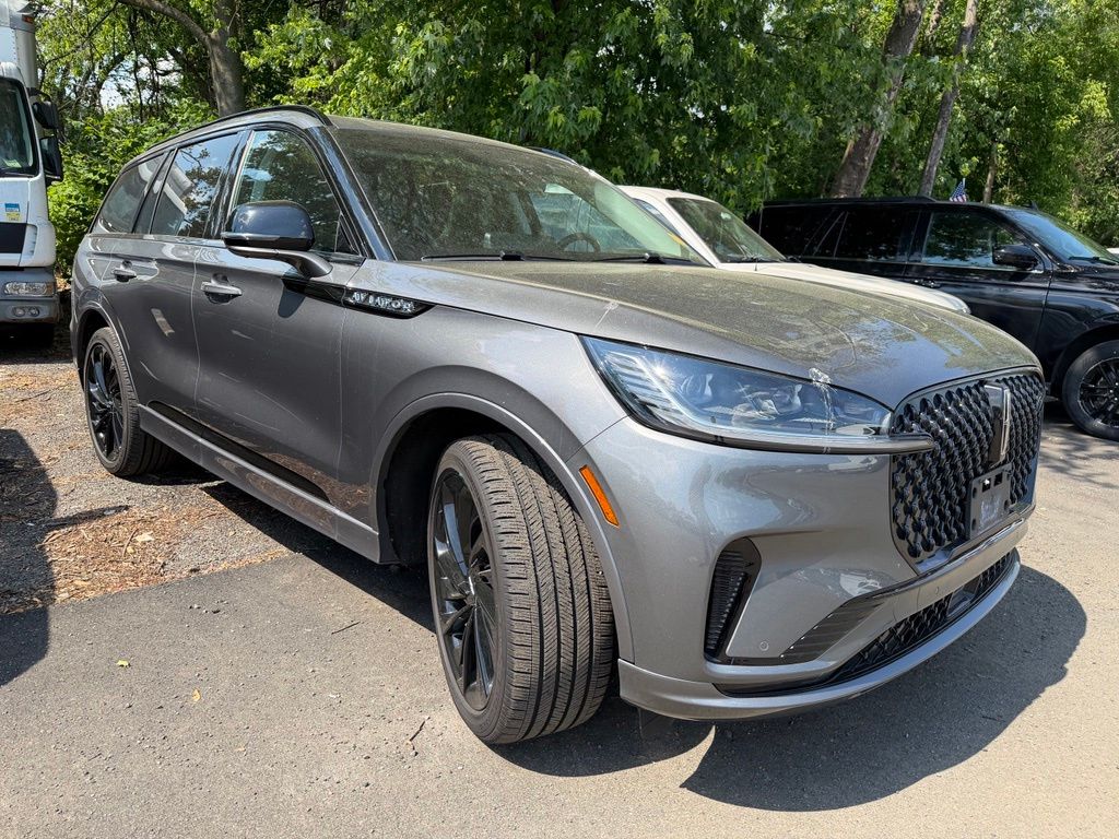 2025 Lincoln Aviator Reserve AWD's photo