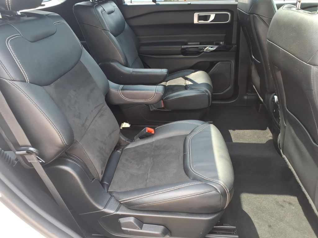 2022 Ford Explorer ST - Photo 16
