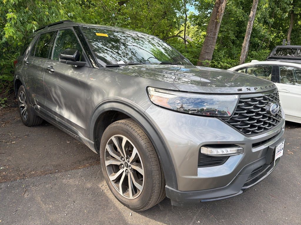 2023 Ford Explorer ST-LINE 4WD's photo