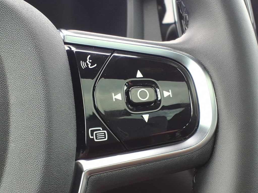 2024 Volvo V60 8