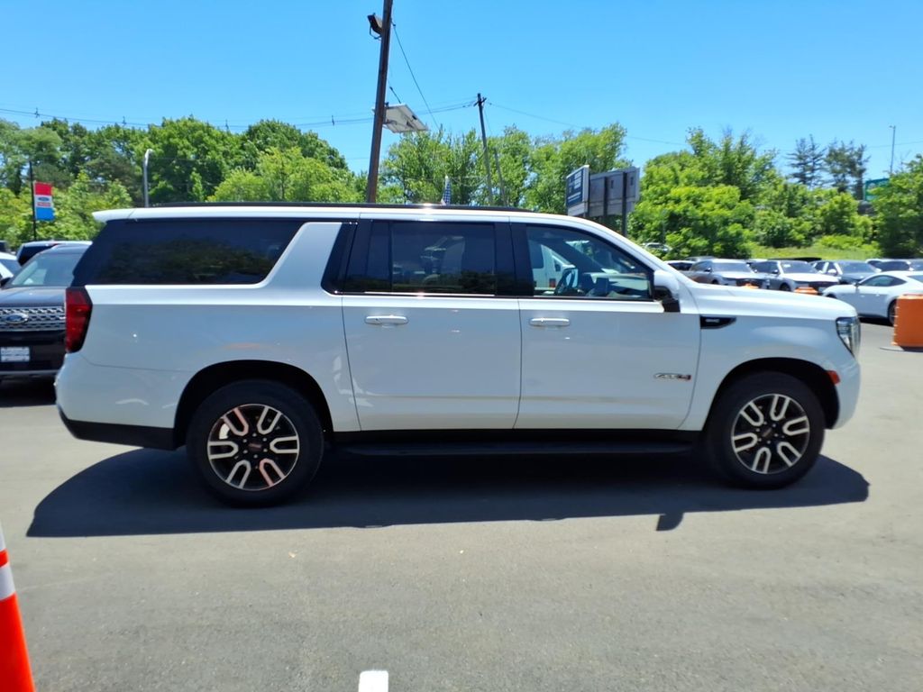 2021 GMC Yukon XL AT4 - Photo 21
