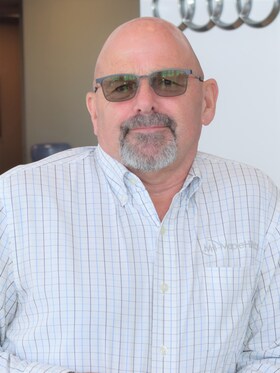 Staff member Jon Gates from d8c8732e4ef6