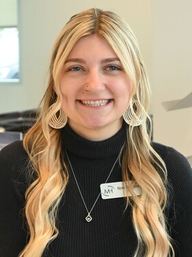 Staff member Alyssa Millers from 8173430b3952