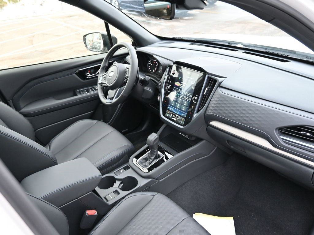 2025 Subaru Forester Limited photo 3