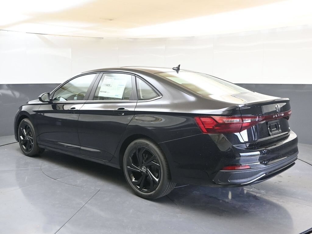 Used 2026 Volkswagen Jetta 1.5T SE Sedan