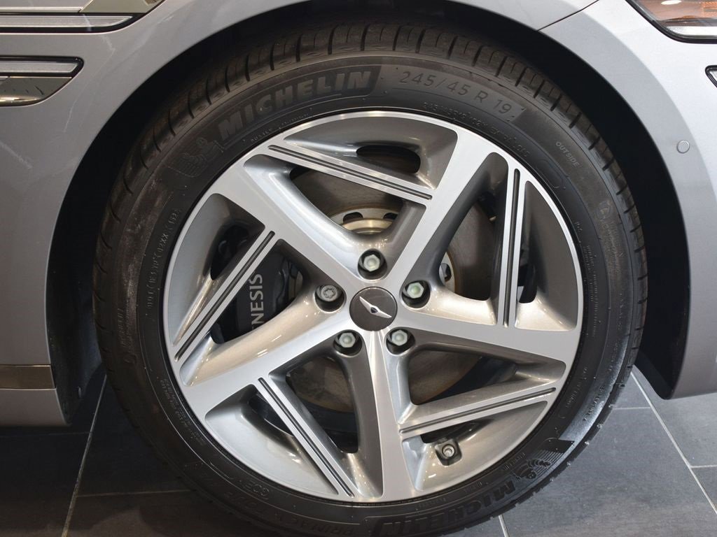 2024 Genesis G80 2.5T Sport Prestige photo 3