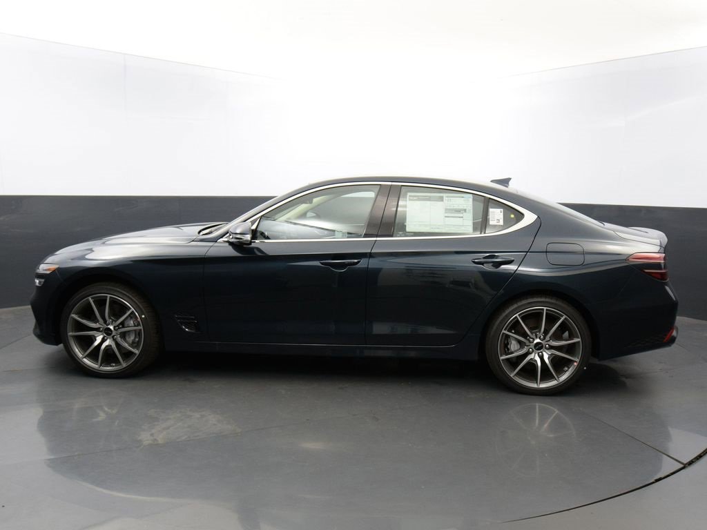 2025 Genesis G70 2.5T photo 2