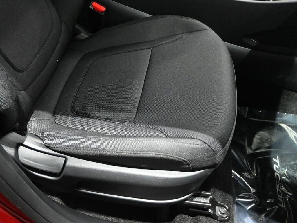 Used 2025 Hyundai Tucson SE SUV