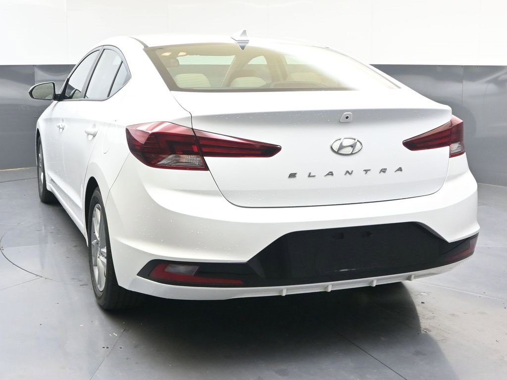 2020 Hyundai Elantra Value Edition photo 3