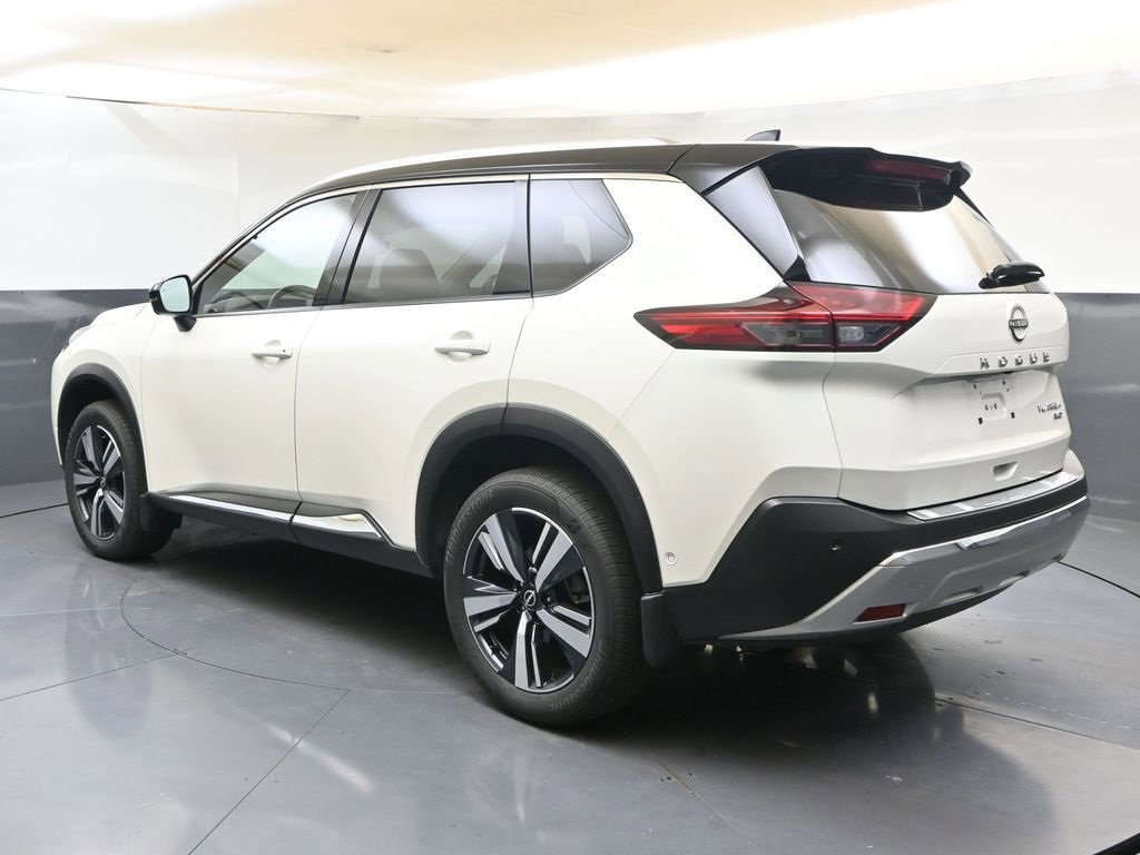 2022 Nissan Rogue Platinum photo 3