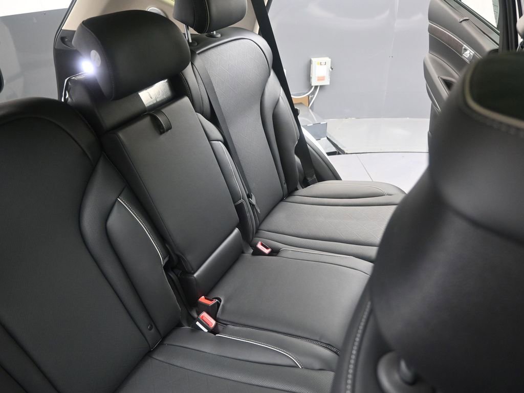 2025 GENESIS GV80 Prestige - Photo 16