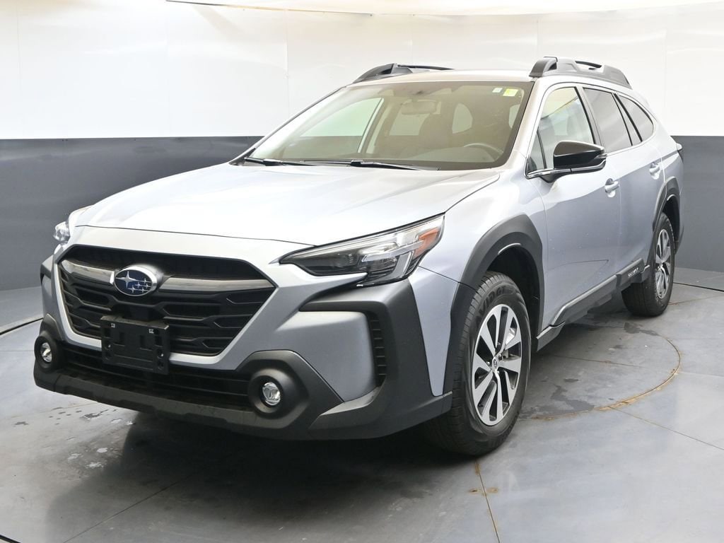 Used 2025 Subaru Outback Premium SUV
