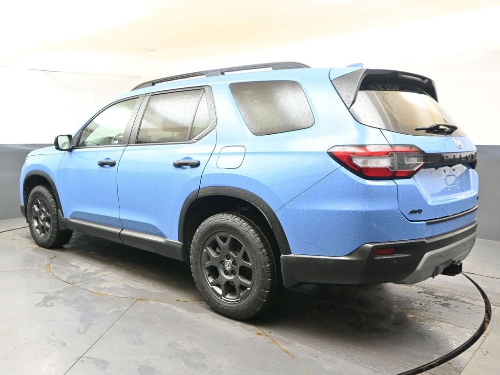 Used 2025 Honda Pilot TrailSport SUV