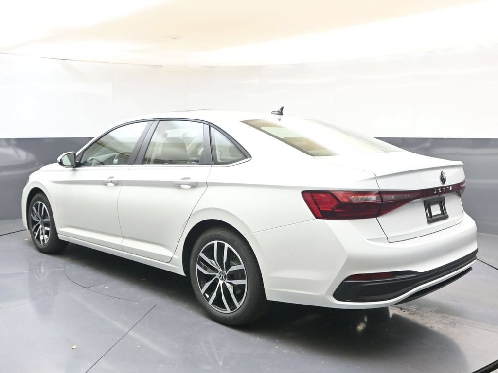 Used 2026 Volkswagen Jetta 1.5T SE Sedan