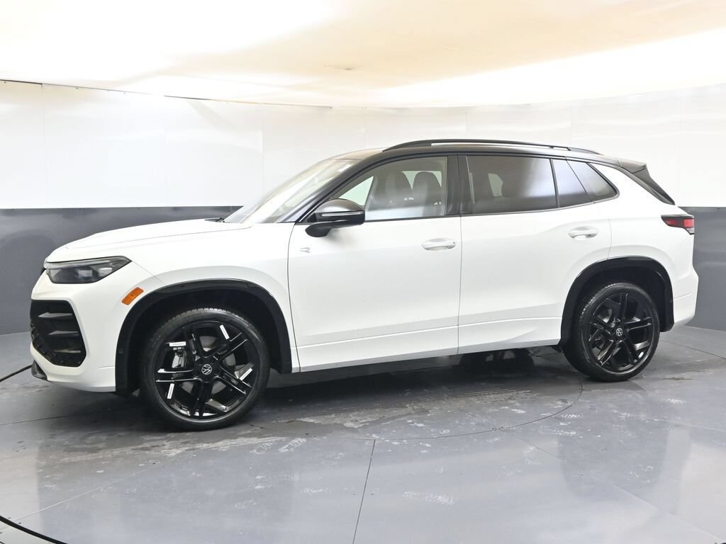 Used 2026 Volkswagen Tiguan 2.0T SE R-Line Black SUV