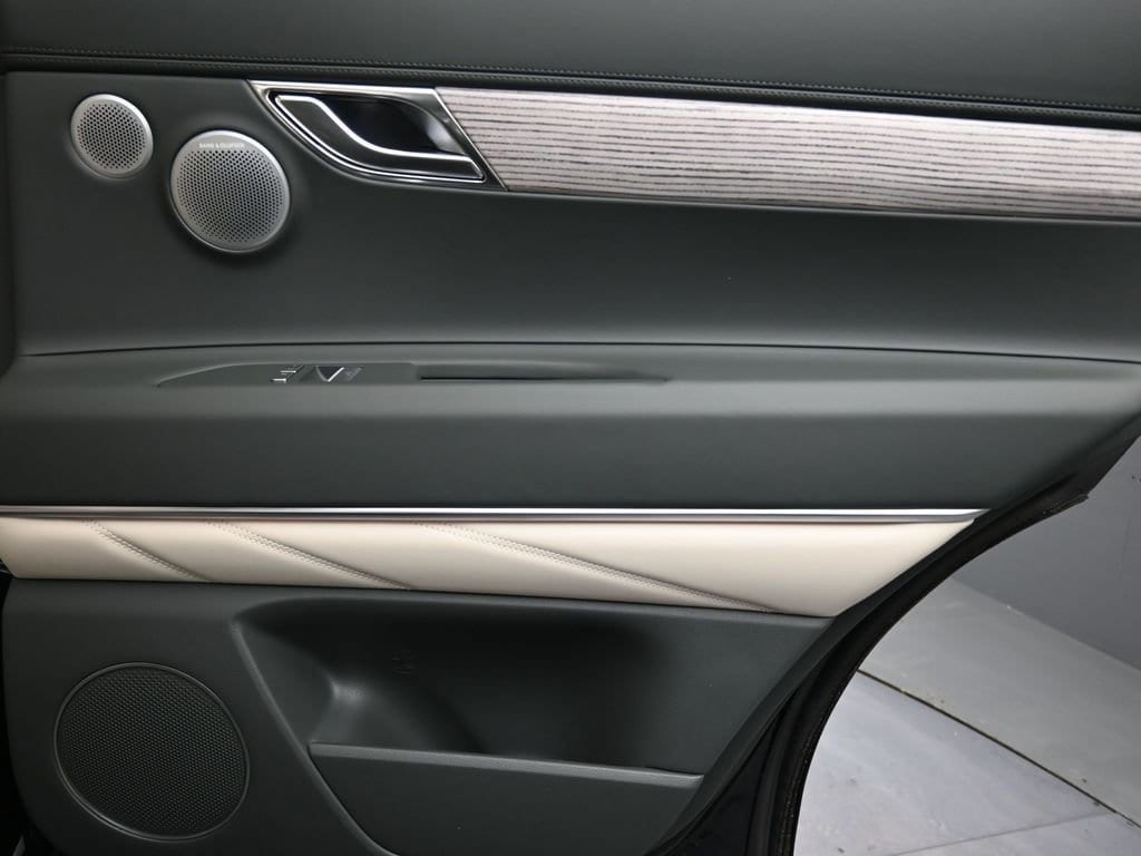 2026 GENESIS GV80 Advanced - Photo 14