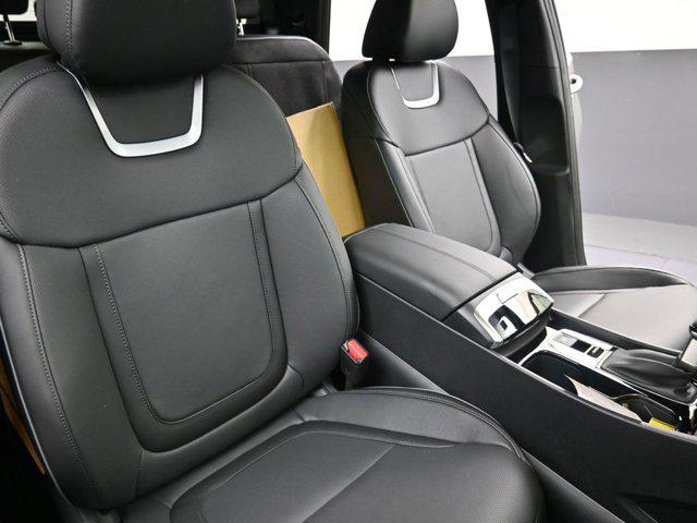 2026 Hyundai Santa Cruz Limited - Photo 13