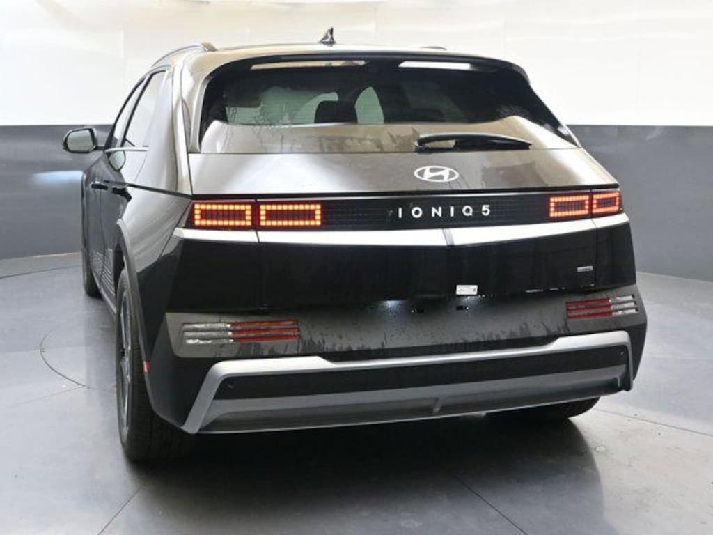 New 2025 Hyundai IONIQ 5 SEL SUV