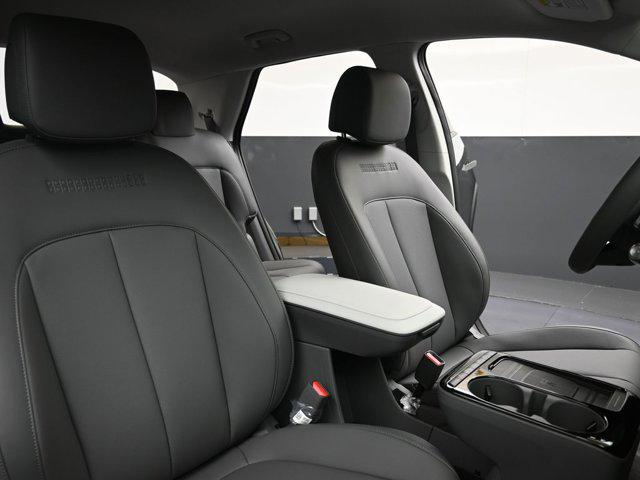 2025 Hyundai IONIQ 5 SEL - Photo 13