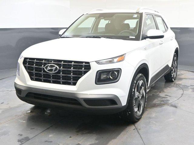 2026 Hyundai Venue SEL w/ 2-Tone Roof IVT's photo